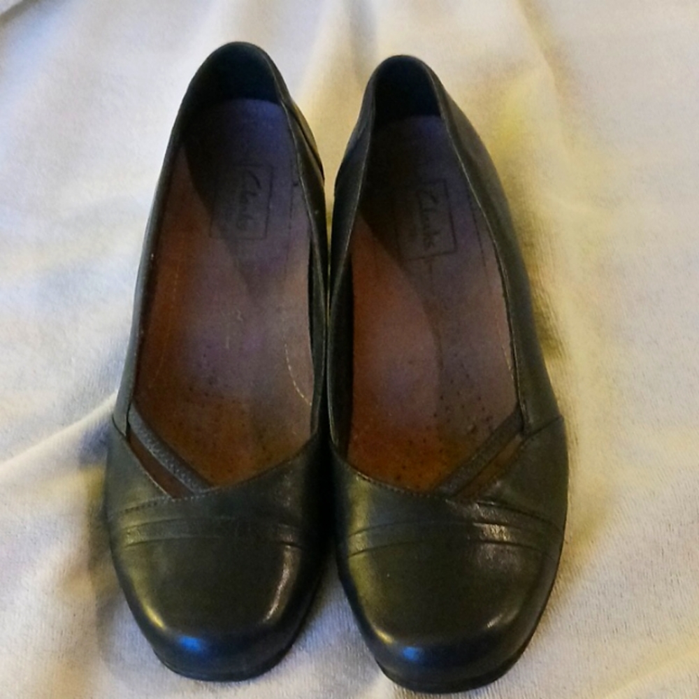 Clark's 1.5 in heel blue pumps size 7